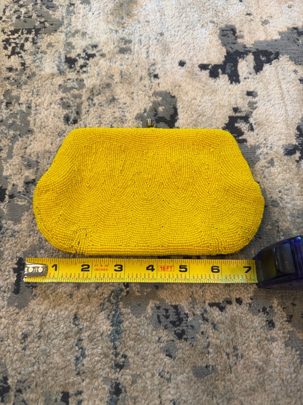 Vintage Yellow Beaded Clutch Purse. It has loose beads. Look at 6th photo.